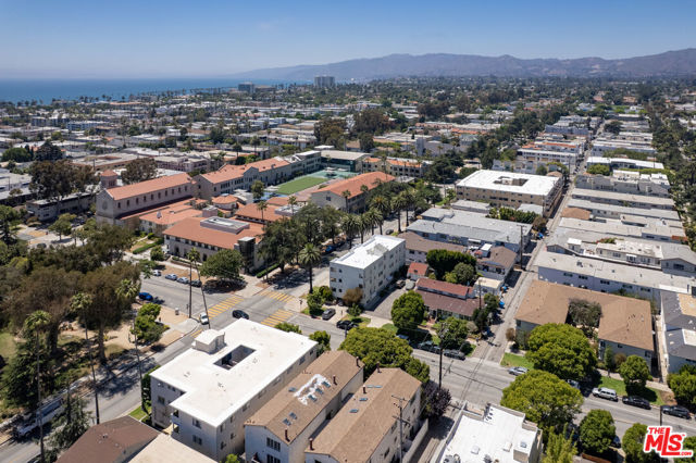 1101 Lincoln Boulevard, Santa Monica CA: https://media.crmls.org/mediaz/64f5119e-7d92-4651-a8fe-c3d834917c34.jpg
