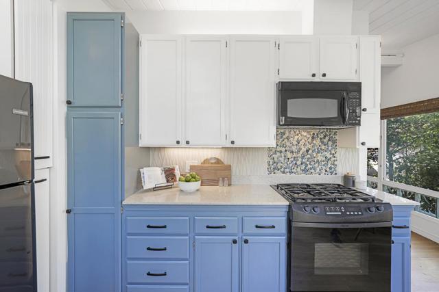 420 Clubhouse Drive, Aptos CA: https://media.crmls.org/mediaz/64f52c34-96b2-4973-b832-0c272b0f3189.jpg
