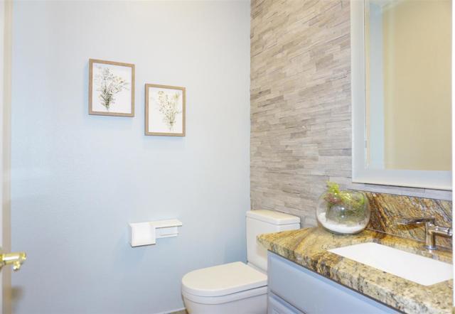 7950 English Oak Circle, Gilroy CA: https://media.crmls.org/mediaz/64f5c49d-b95d-4667-aa63-529f6fcd5cfe.jpg