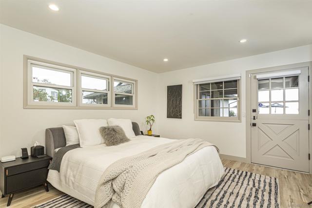 7362 Brodiaea Way, La Jolla CA: https://media.crmls.org/mediaz/64f63bba-4f3c-4999-9418-25ea6407e871.jpg