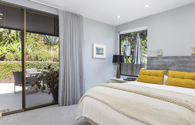 2266 Panorama Terrace, Los Angeles CA: https://media.crmls.org/mediaz/64f64553-9c04-4f83-8d2c-0a3525884991.jpg