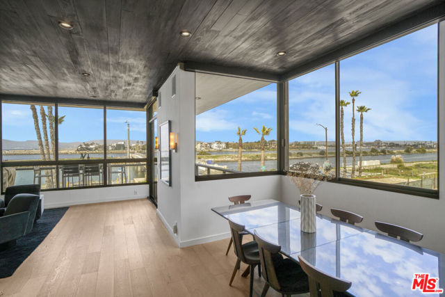 6209 Pacific Avenue, Playa del Rey CA: https://media.crmls.org/mediaz/64f746b4-5e53-4eb3-9127-5f72a808b93a.jpg