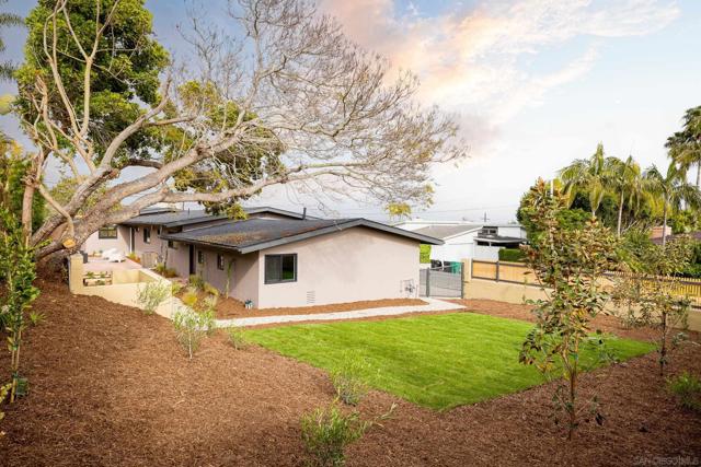 1776 Archer St, San Diego CA: https://media.crmls.org/mediaz/64f7a538-4626-47fa-ba5d-e52a8a66925c.jpg