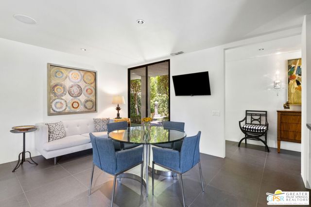 1860 Via Isla, Palm Springs CA: https://media.crmls.org/mediaz/64f7cbd5-505f-46bd-b2b8-4e031d991b8b.jpg