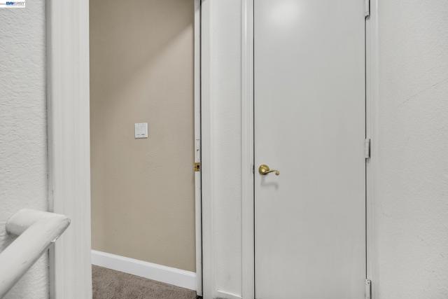 3769 Crow Canyon Rd, San Ramon CA: https://media.crmls.org/mediaz/64f7e12f-145b-4d45-922a-79d3716b7e0d.jpg