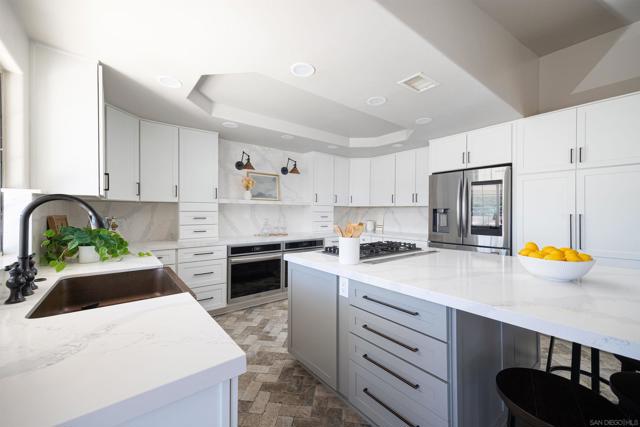 23637 Barrego Way, Ramona CA: https://media.crmls.org/mediaz/64f84c74-0026-4e56-93d3-c591d5c7ea65.jpg