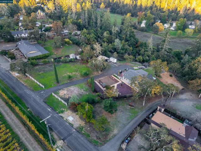 80 Diogenes Dr, Angwin CA: https://media.crmls.org/mediaz/64f899bf-0f16-4f04-af40-b41d2ab63b28.jpg