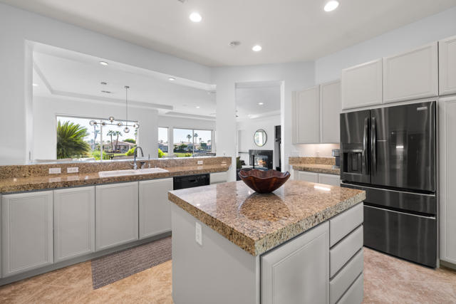 50500 Cypress Point Drive, La Quinta CA: https://media.crmls.org/mediaz/64f9b296-683c-4af3-a3fc-830b156d9add.jpg