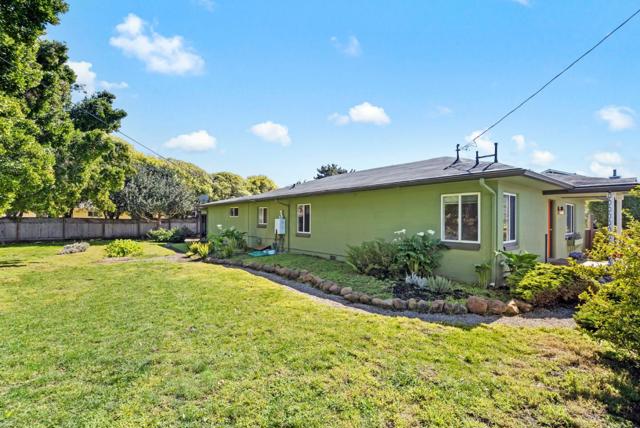 414 Vermont Avenue, Moss Beach CA: https://media.crmls.org/mediaz/64fbd396-6da1-4946-8bff-b63f60d86974.jpg
