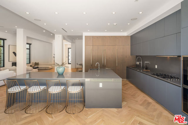 636 N Kilkea Drive, Los Angeles CA: https://media.crmls.org/mediaz/64fbd3b7-6b93-48ed-b225-5dbad6917c4c.jpg