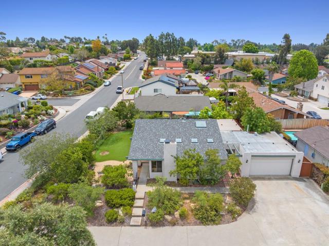 5550 La Cuenta Drive, San Diego CA: https://media.crmls.org/mediaz/64fc6dc0-0f32-4773-84e3-0bf5f2931ea7.jpg