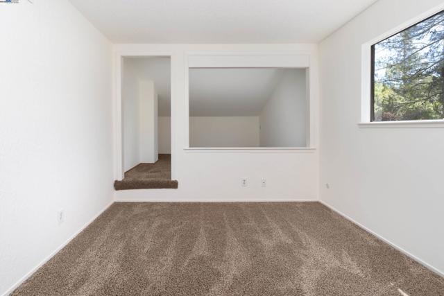 5644 ALHAMBRA HILLS CT, Martinez CA: https://media.crmls.org/mediaz/64fcfe4a-3058-4358-a96f-0e68da8ea5b6.jpg