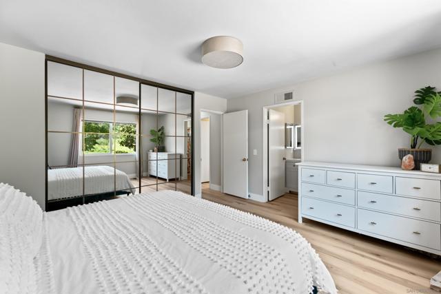 18197 Valladares Dr, San Diego CA: https://media.crmls.org/mediaz/64fd034a-bdaa-45b4-99c2-8f6b203235d9.jpg