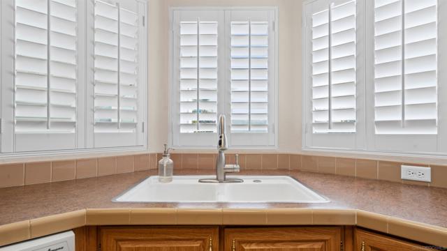 6460 Convoy Court, San Diego CA: https://media.crmls.org/mediaz/64fdec65-0938-4880-8a34-ee3f9fbaa04d.jpg