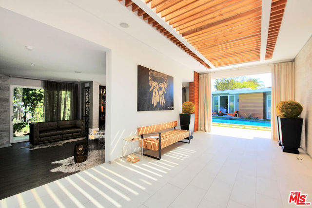 3054 Elvido Drive, Los Angeles CA: https://media.crmls.org/mediaz/64fe8e51-011b-4a8e-98f8-1ad3ae1de8c4.jpg