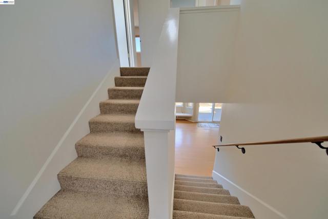 1425 Forest Dr, Turlock CA: https://media.crmls.org/mediaz/64ff12ec-77db-42cb-ba9a-801aebd3eec6.jpg