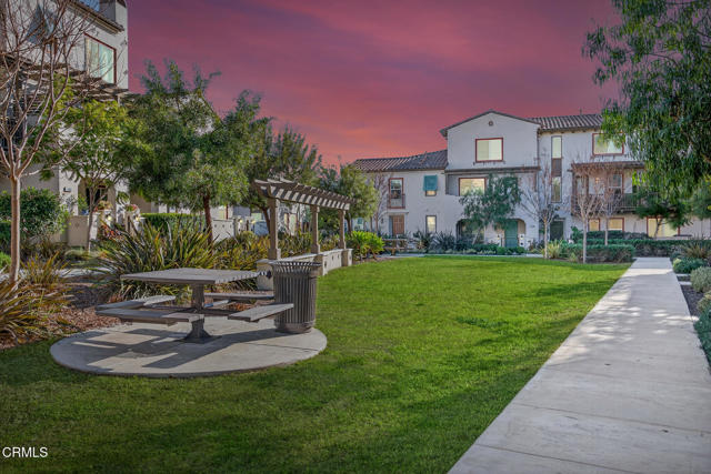 Detail Gallery Image 4 of 53 For 374 Serra St, Camarillo,  CA 93010 - 3 Beds | 3/1 Baths