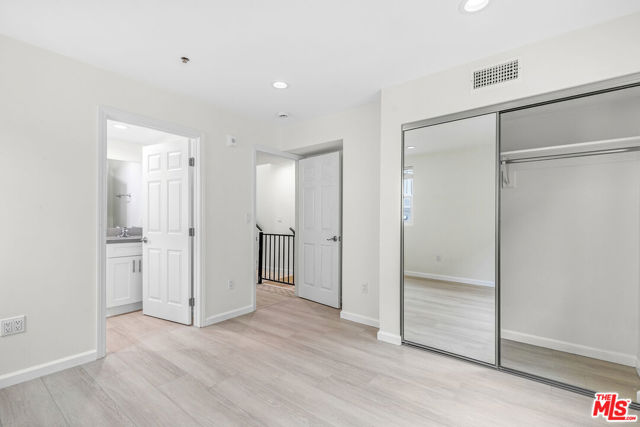 1409 N Hobart Boulevard, Los Angeles CA: https://media.crmls.org/mediaz/64ff72d9-d064-4be4-9869-febcc9205311.jpg