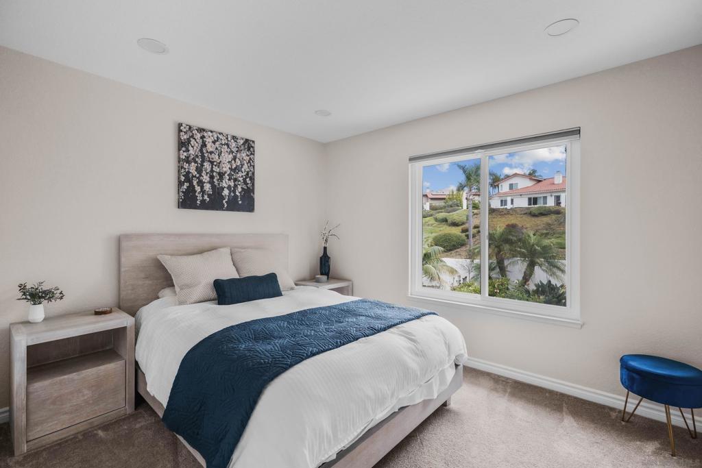 MLS #250036684SD image #16