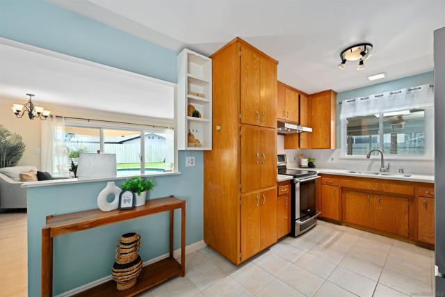 4333 Mount Putman Avenue, San Diego CA: https://media.crmls.org/mediaz/64fff519-40ba-45f3-b67a-7af7272ae254.jpg