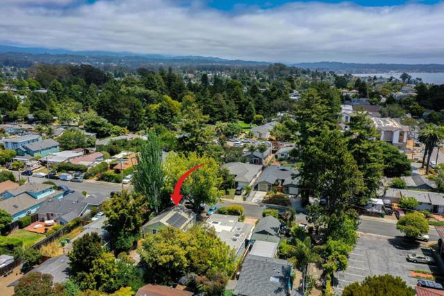 1749 43rd Avenue, Capitola CA: https://media.crmls.org/mediaz/65000a14-7754-4fa0-8d86-49d30a4ddd61.jpg
