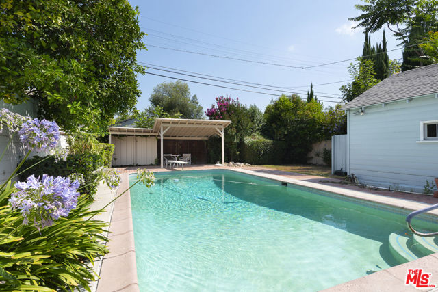 14755 Huston Street, Sherman Oaks CA: https://media.crmls.org/mediaz/6500227e-5a52-487e-9a3c-dadfa04a8351.jpg