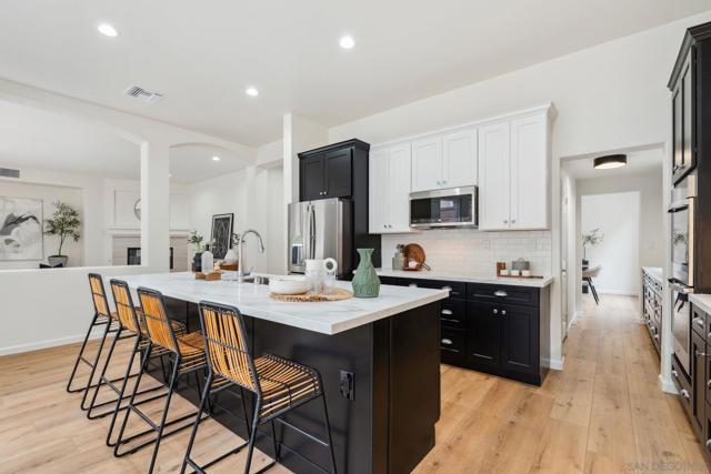 13133 Via Canyon Dr, San Diego CA: https://media.crmls.org/mediaz/6500380d-7a19-438a-8252-91a64655d24f.jpg