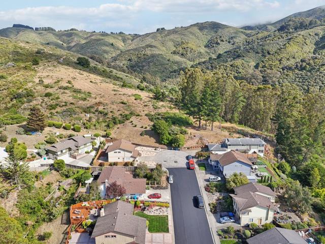 908 Park Pacifica Avenue, Pacifica CA: https://media.crmls.org/mediaz/6501beaf-b496-4dae-930c-fca836162209.jpg