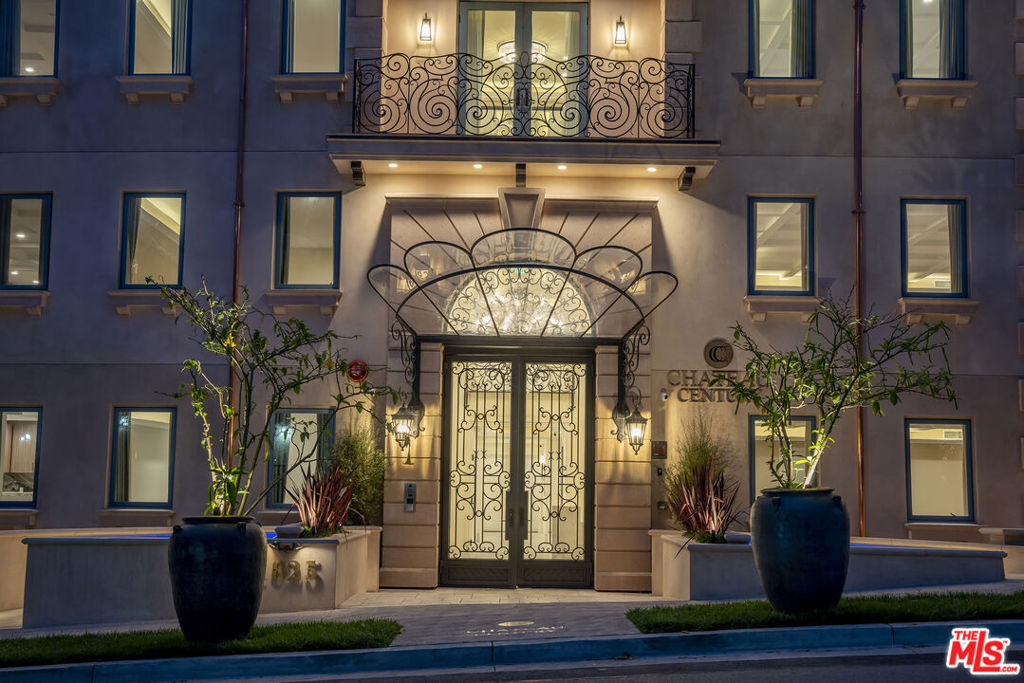 1825 Pandora Avenue #101