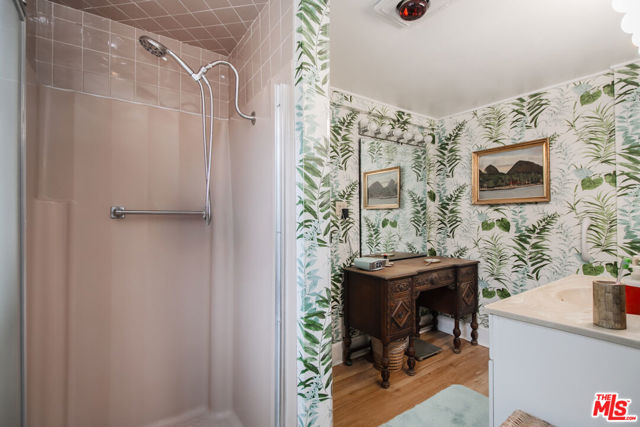 13384 Contour Drive, Sherman Oaks CA: https://media.crmls.org/mediaz/6503d9be-78e8-4b46-962c-da826b291008.jpg
