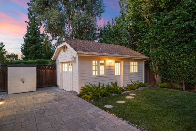 2061 Valparaiso Avenue, Menlo Park CA: https://media.crmls.org/mediaz/6503ea86-a98d-43c8-9cb2-8af6587aa782.jpg