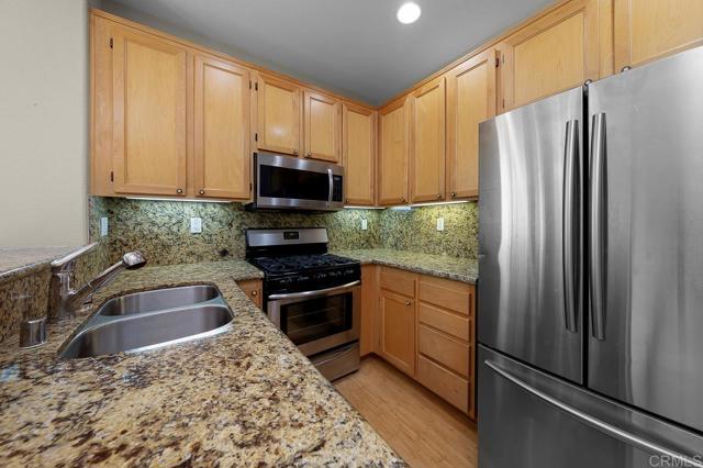 Detail Gallery Image 14 of 37 For 1279 Fools Gold Way, Chula Vista,  CA 91913 - 3 Beds | 2/1 Baths