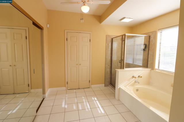 4632 Country Hills Dr, Antioch CA: https://media.crmls.org/mediaz/6504f986-9cb5-47bc-99cd-42a0d68f0bab.jpg