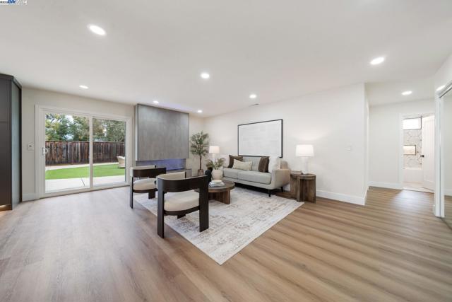 31314 San Andreas Dr, Union City CA: https://media.crmls.org/mediaz/6505bdfe-97a2-48ca-9f4a-b41ebe70f395.jpg