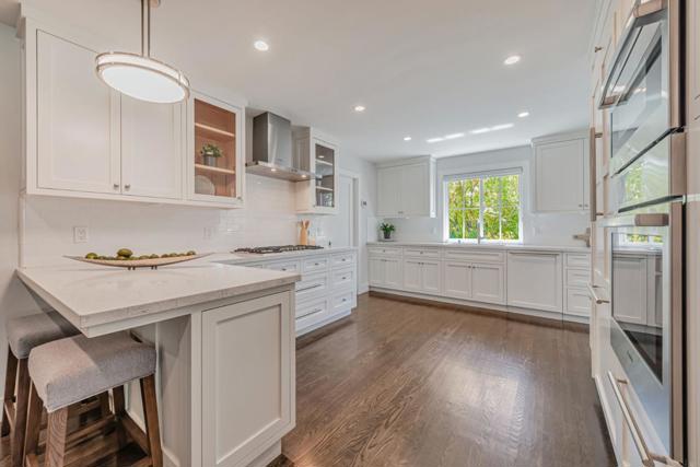 421 Ruby Street, Redwood City CA: https://media.crmls.org/mediaz/6505eec0-ce00-4d72-9c31-df079ab68624.jpg