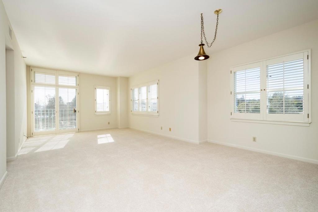 1 Baldwin Avenue #516