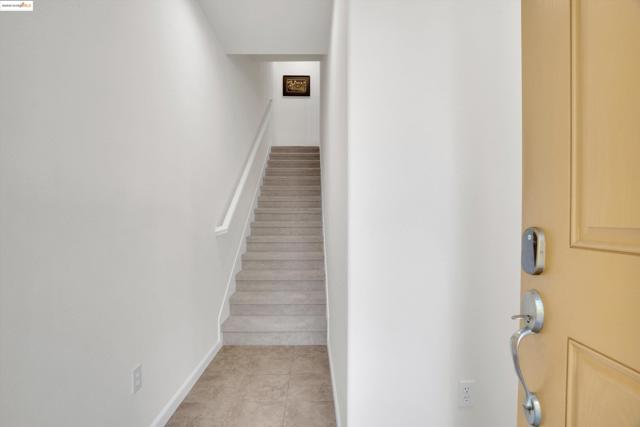 2284 Morrow St, Hayward CA: https://media.crmls.org/mediaz/6506cc78-61de-4dec-b535-70bcad23a663.jpg