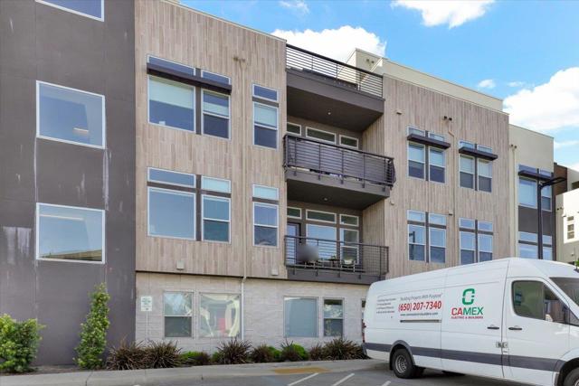 210 Waters Park Circle, San Mateo CA: https://media.crmls.org/mediaz/65070d2d-f940-4974-aa9a-8447a4a1f86c.jpg