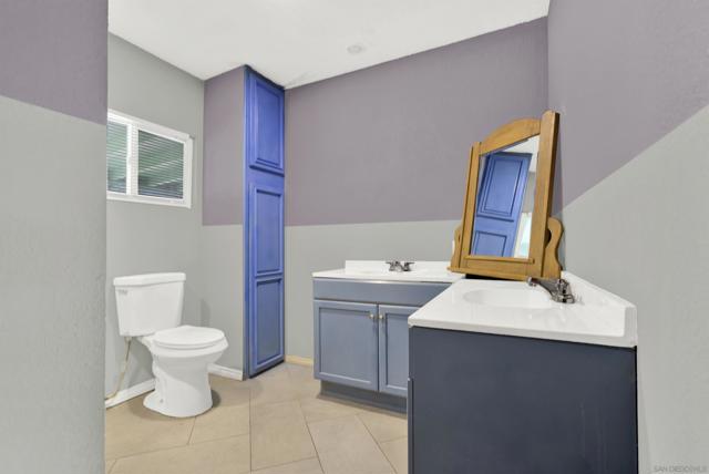 30100 Valley Center Rd., Valley Center CA: https://media.crmls.org/mediaz/65081f71-c98b-4ade-a251-f21951363f0a.jpg