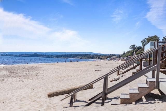 621 Beach Drive, Aptos CA: https://media.crmls.org/mediaz/65086116-13de-4fba-b541-efeb6e353c45.jpg