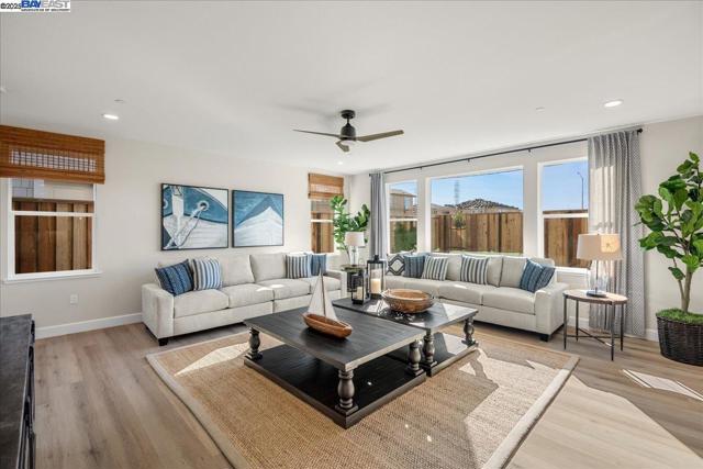 Image 7 of 55 For 32621 Singh Circle