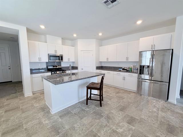 Detail Gallery Image 2 of 33 For 25523 Sutera Dr, Homeland,  CA 92548 - 3 Beds | 2 Baths