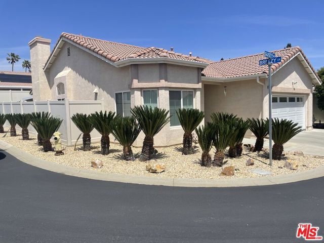 2683 Gusty Way, Banning CA: https://media.crmls.org/mediaz/6509173e-27c7-4d08-acfb-b6ba22790a61.jpg