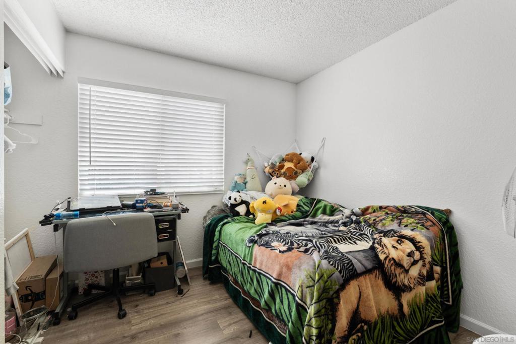 MLS #250024356SD img 35