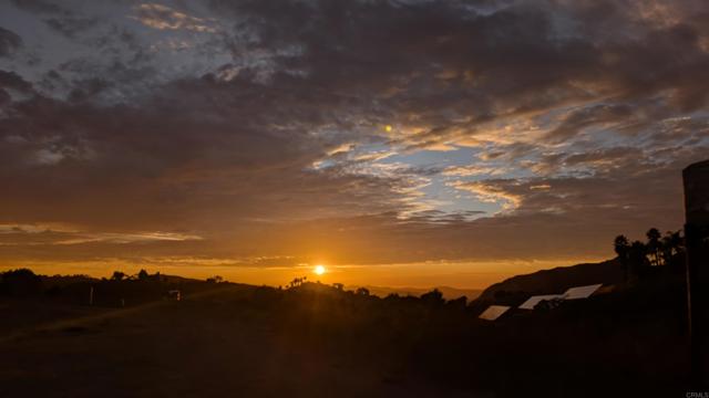 Detail Gallery Image 11 of 45 For 1496 Montana Serena Ct, El Cajon,  CA 92021 - – Beds | – Baths