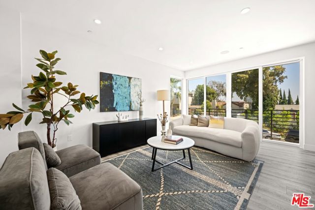 1955 Preuss Road, Los Angeles CA: https://media.crmls.org/mediaz/65097bf6-01d7-4a09-82bd-107a9b8e37d4.jpg