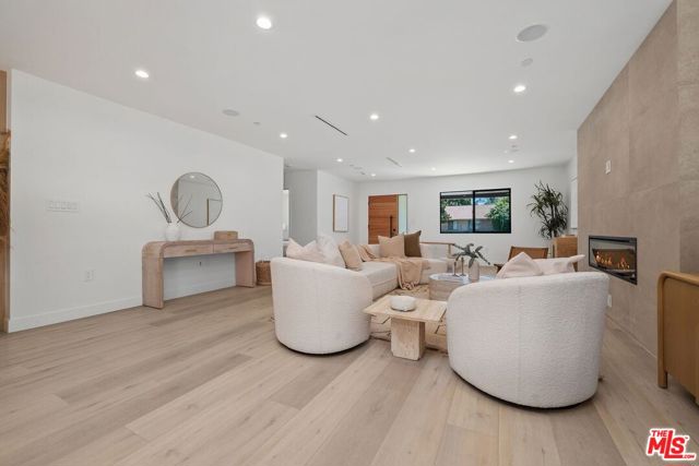 3 Bed Home for Sale in Encino, California