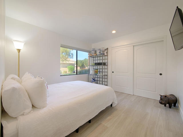 7529 Regency Drive, Palm Springs CA: https://media.crmls.org/mediaz/650ae9c6-f6d1-4695-96ea-4e7b15b4dfb4.jpg