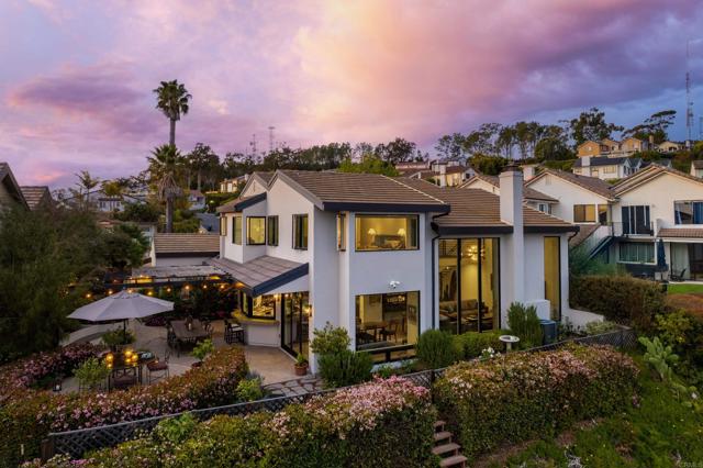Detail Gallery Image 1 of 1 For 2025 Caminito El Canario, La Jolla,  CA 92037 - 4 Beds | 3 Baths