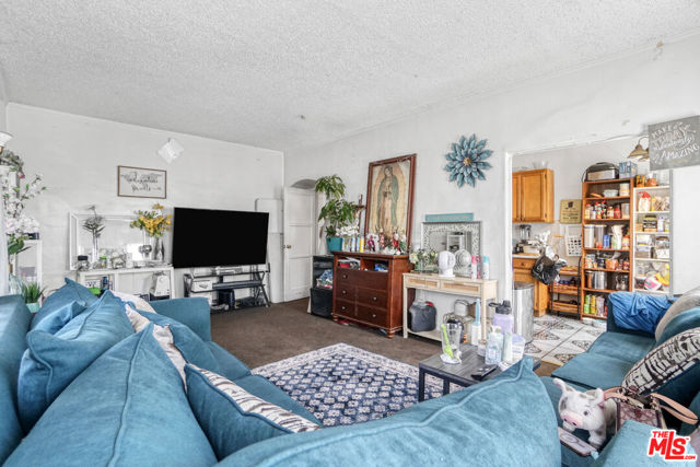 2074 W 54th Street, Los Angeles CA: https://media.crmls.org/mediaz/650b61a6-fe62-4b69-b8ca-8d1735297ebf.jpg